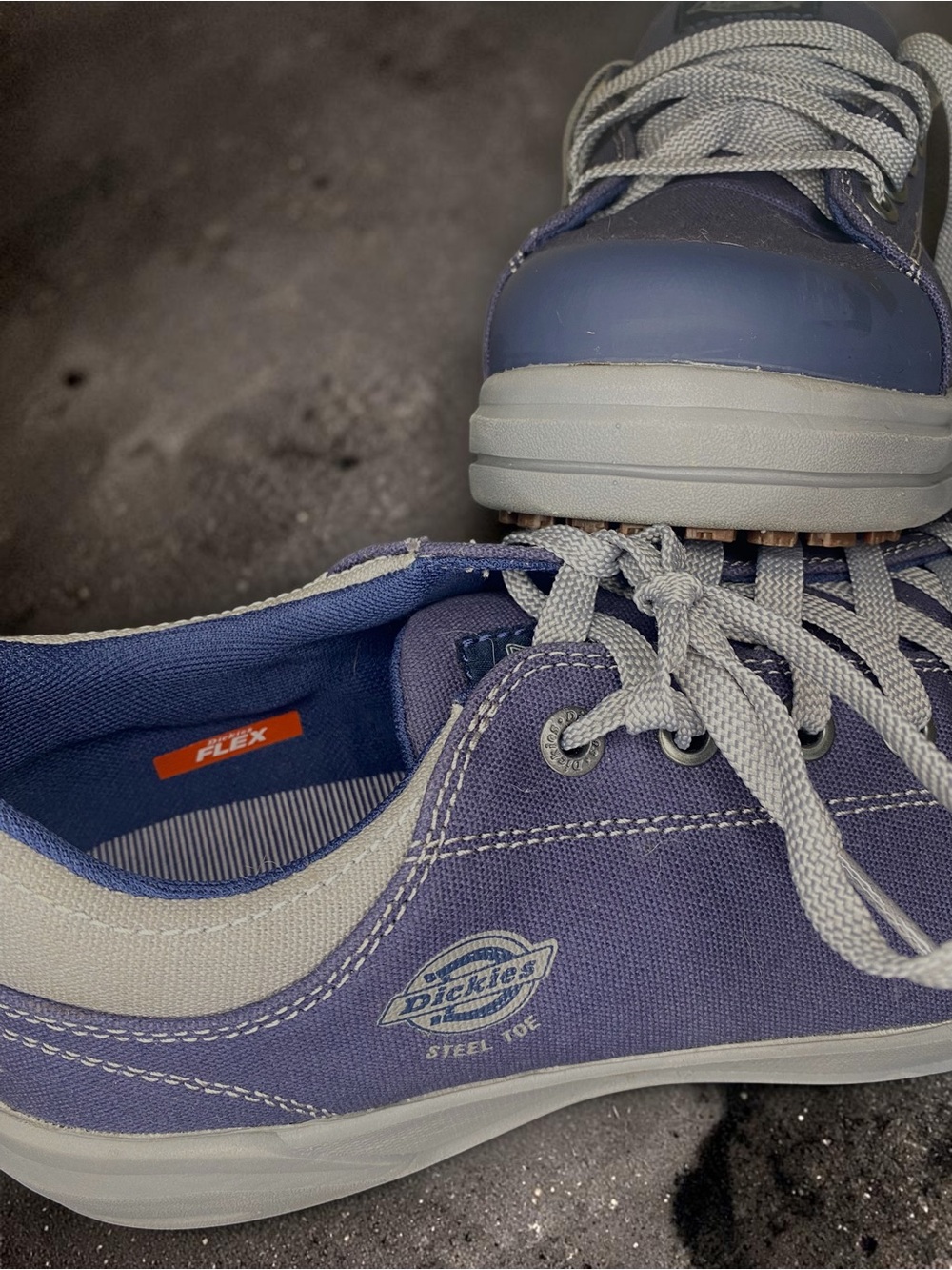 DICKIES - “SUPA DUPA LOW” Steel-toed safety shoes (9WIDE)